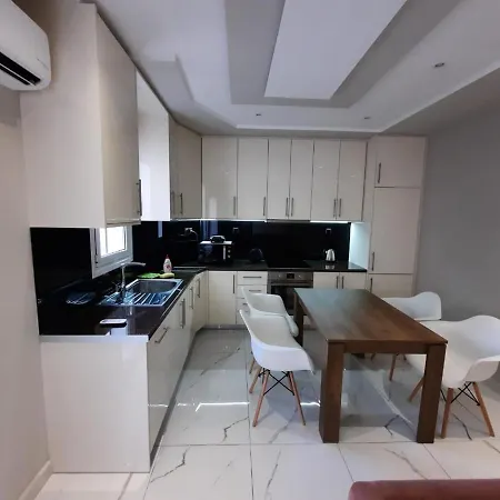 Agora Luxury 6 Apartment *
